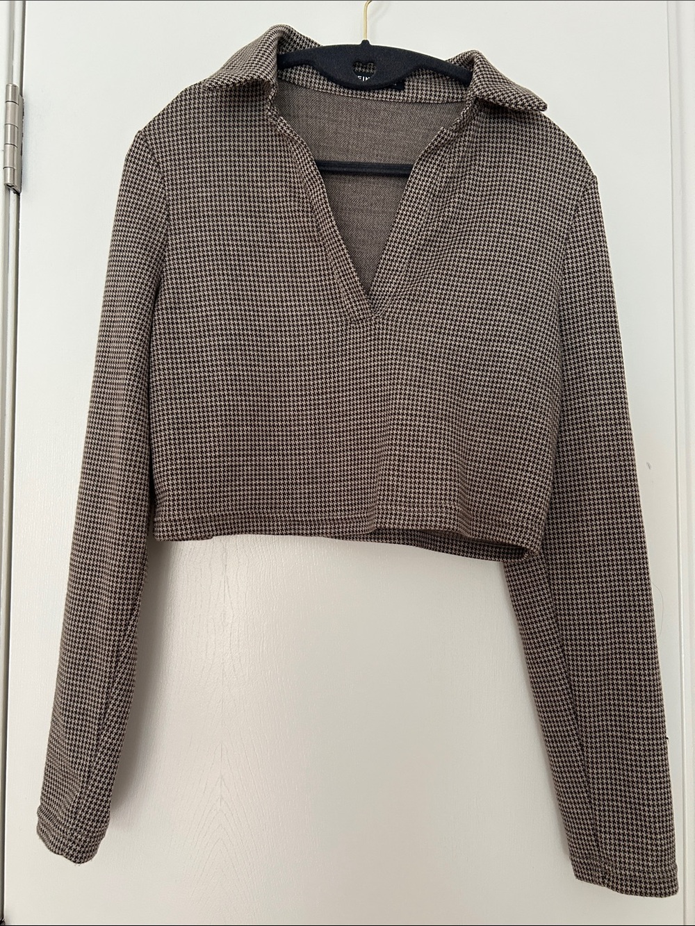 ✨5 for $15✨ SHEIN Brown Houndstooth Cropped Long Sleeve Collared Top